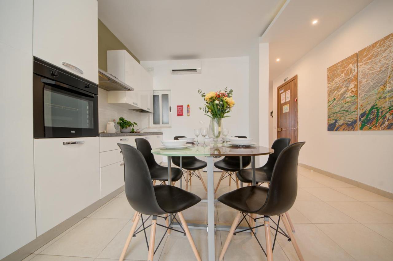 Azure Haven - Gzira Apartments And Penthouse By Shortletsmalta Luaran gambar