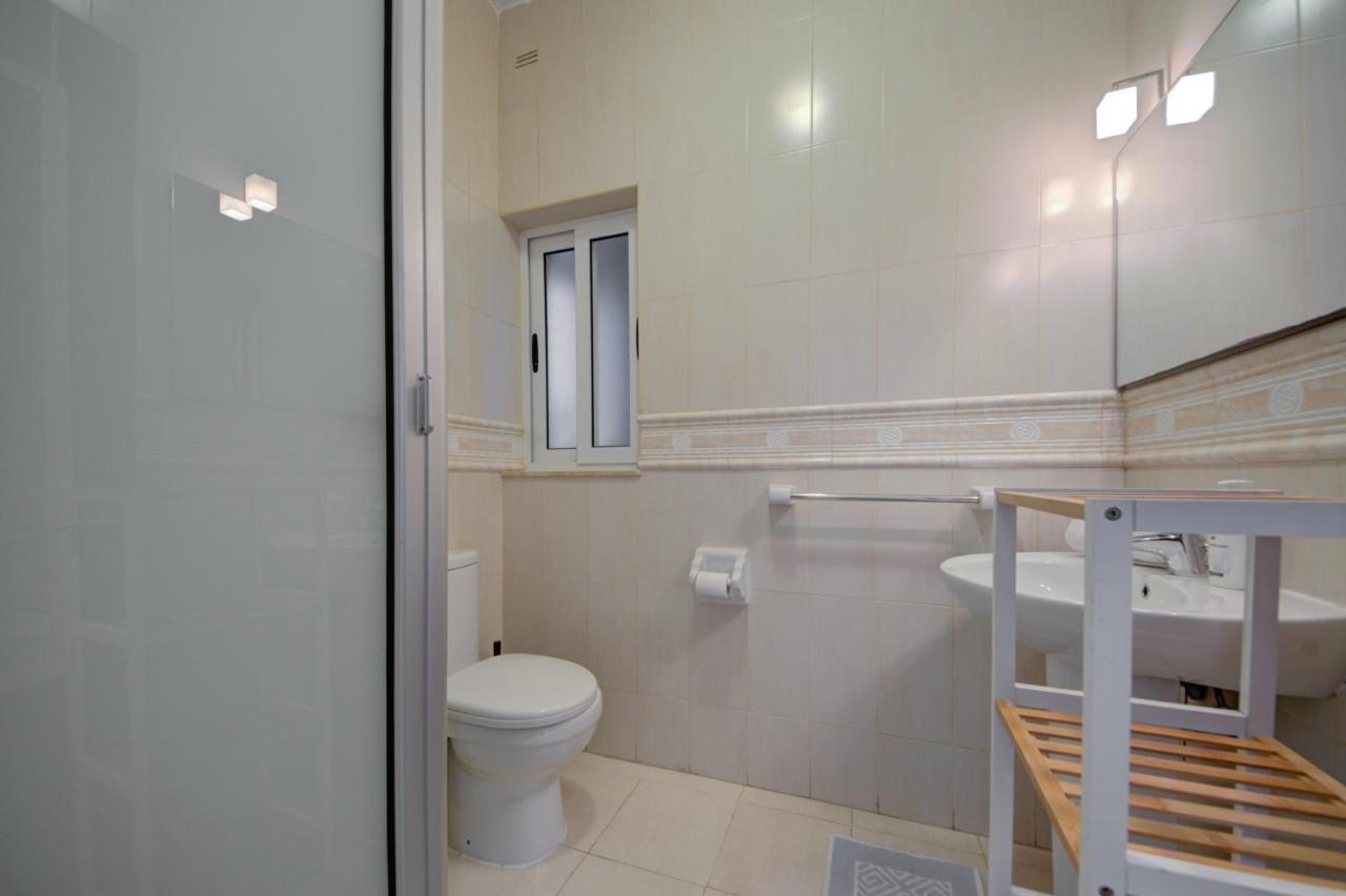 Azure Haven - Gzira Apartments And Penthouse By Shortletsmalta Luaran gambar