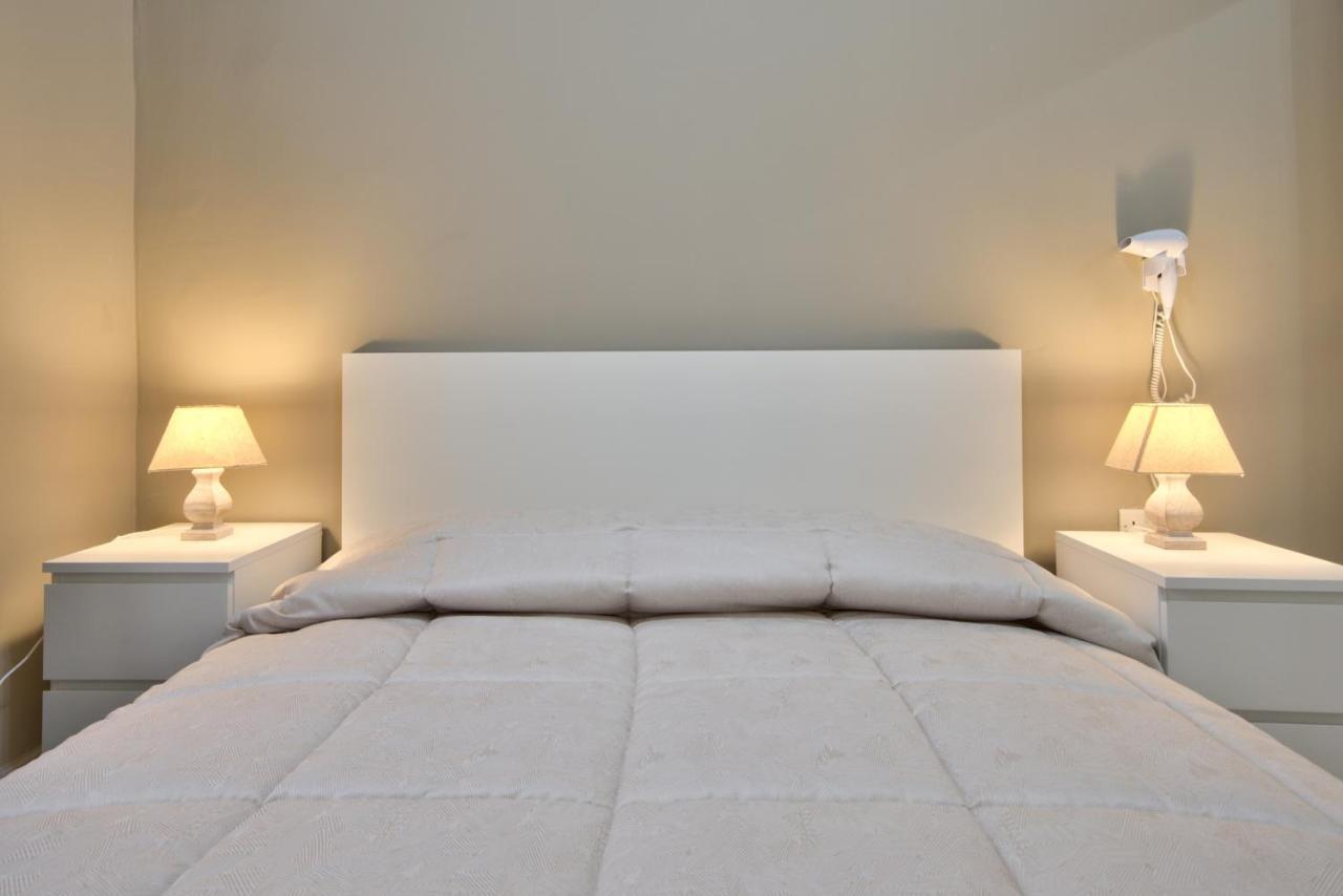 Azure Haven - Gzira Apartments And Penthouse By Shortletsmalta Luaran gambar