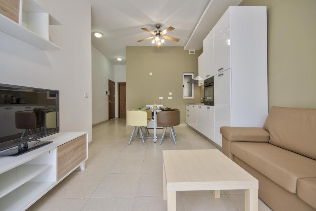 Azure Haven - Gzira Apartments And Penthouse By Shortletsmalta Luaran gambar