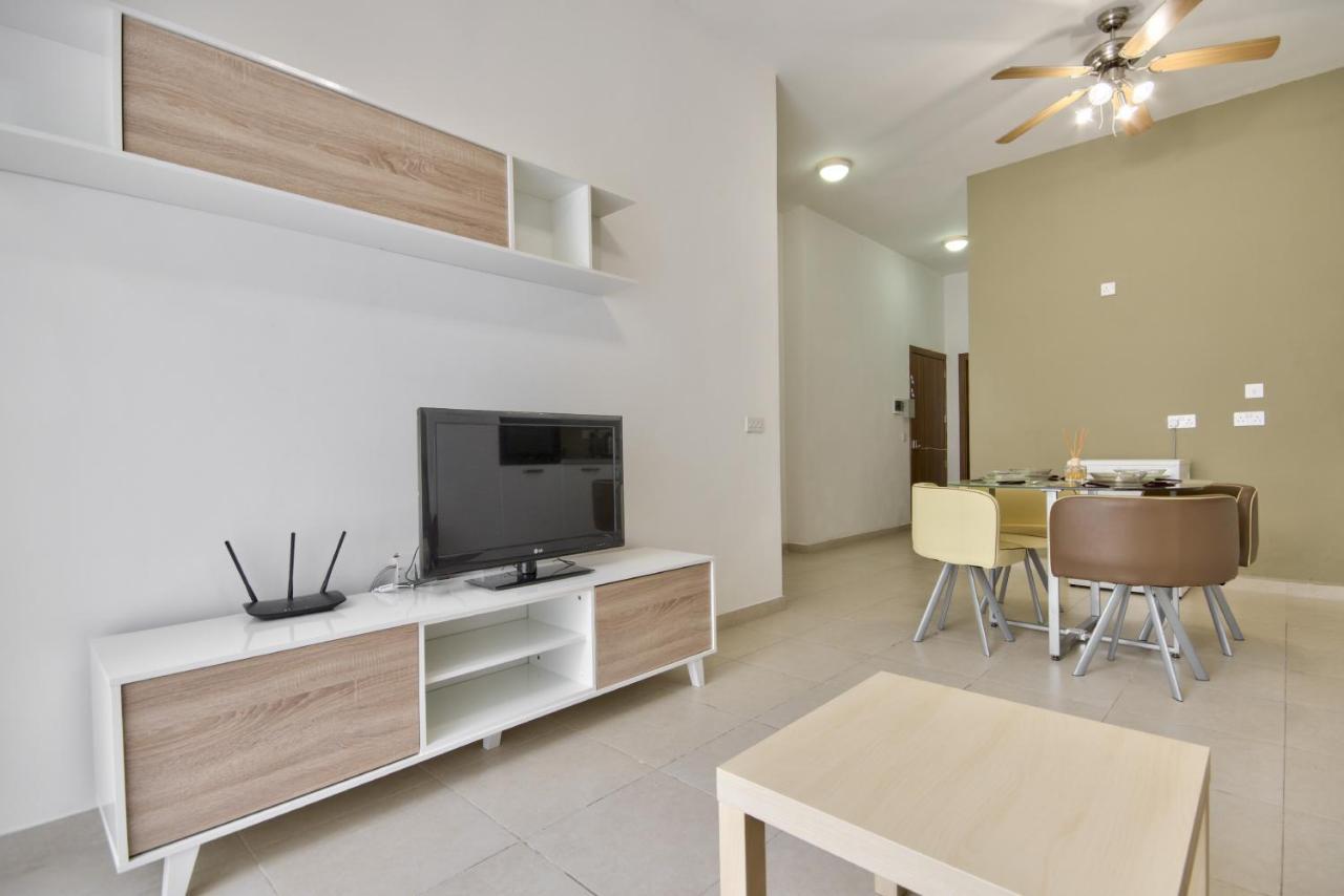 Azure Haven - Gzira Apartments And Penthouse By Shortletsmalta Luaran gambar