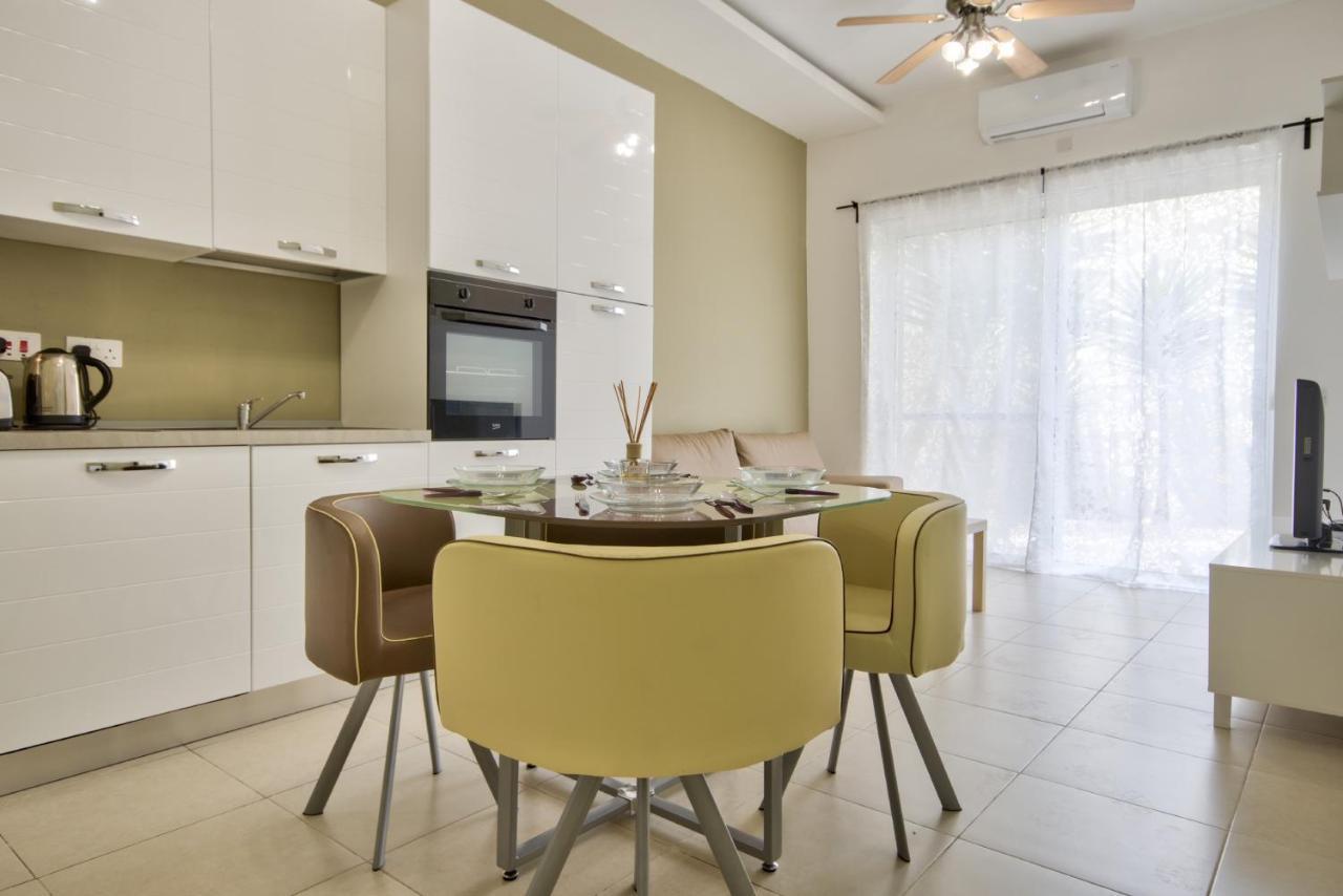 Azure Haven - Gzira Apartments And Penthouse By Shortletsmalta Luaran gambar