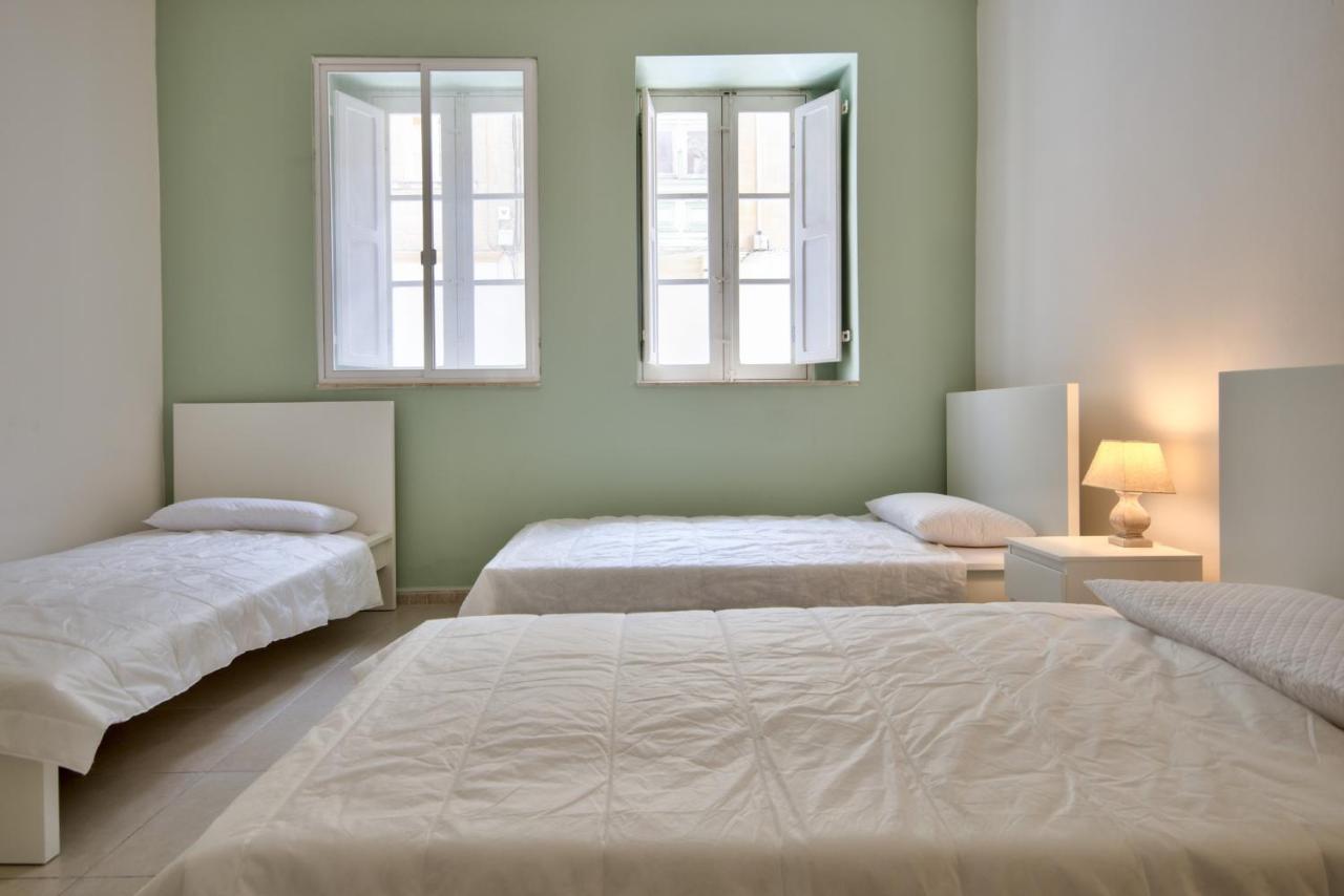 Azure Haven - Gzira Apartments And Penthouse By Shortletsmalta Luaran gambar