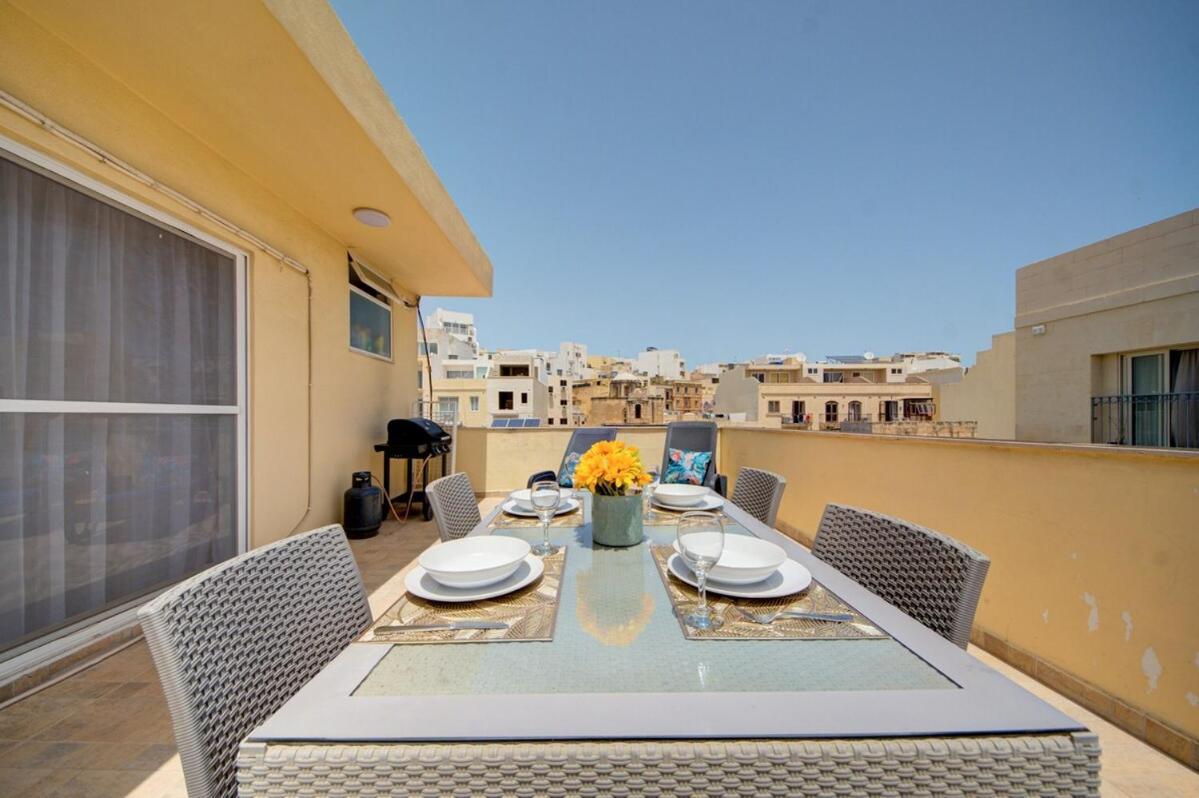 Azure Haven - Gzira Apartments And Penthouse By Shortletsmalta Bilik gambar