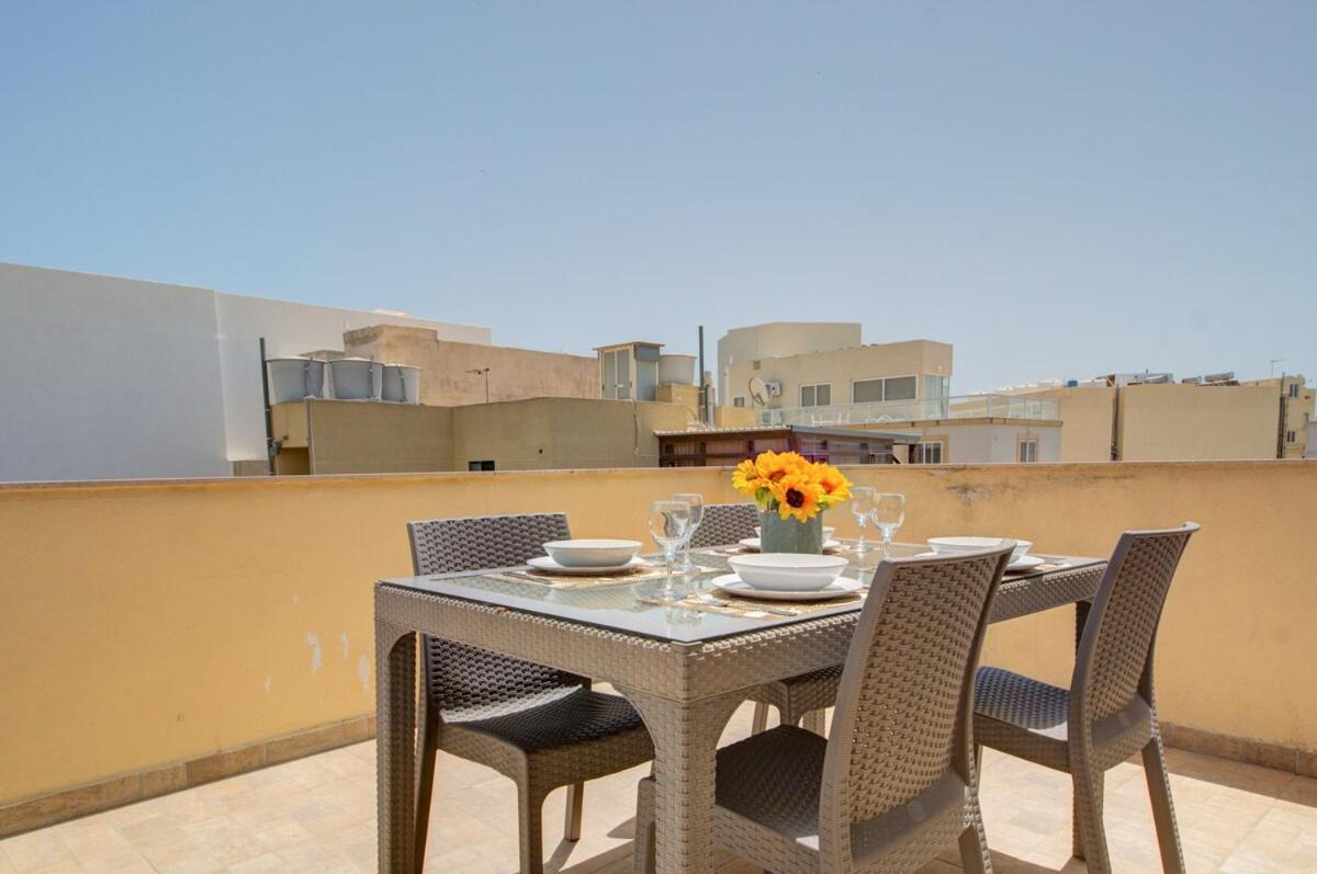 Azure Haven - Gzira Apartments And Penthouse By Shortletsmalta Bilik gambar